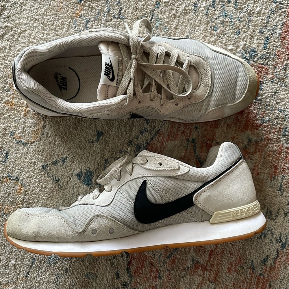 Nike Venture Runner